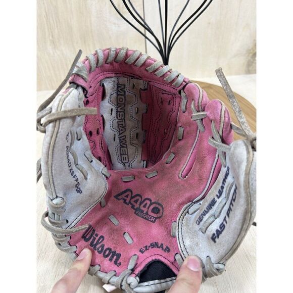 Wilson A440 Series Pink Leather Youth Fastpitch Glove Mitt 10" - Picture 4 of 6
